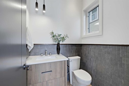 2320 22 Avenue Sw, Calgary, AB 
