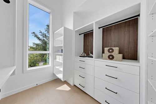 2320 22 Avenue Sw, Calgary, AB 