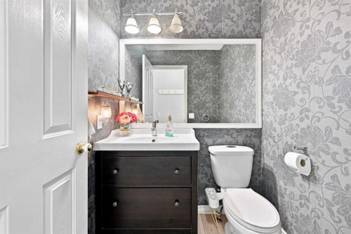 15230 Prestwick Boulevard Se, Calgary, AB - Indoor Photo Showing Bathroom