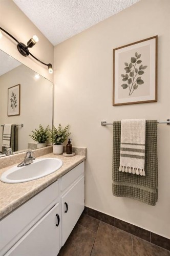 111 Midbend Place Se, Calgary, AB 