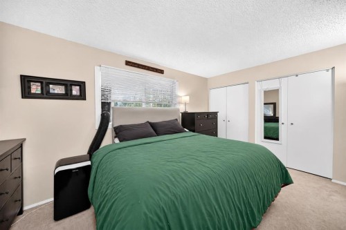 111 Midbend Place Se, Calgary, AB 