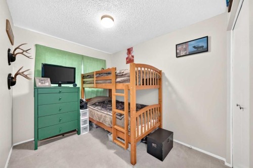 111 Midbend Place Se, Calgary, AB 