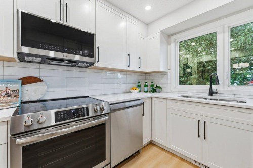 64 Doverview Place Se, Calgary, AB 