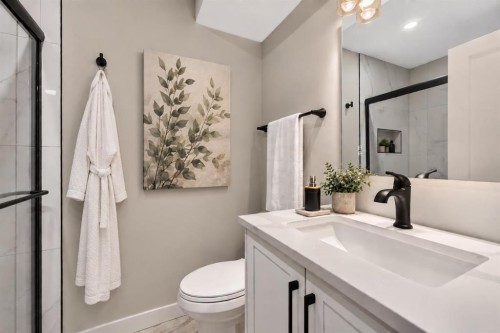 64 Doverview Place Se, Calgary, AB 