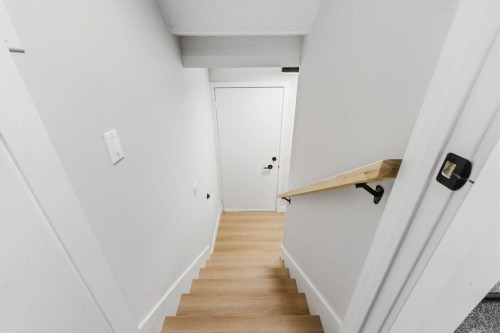 64 Doverview Place Se, Calgary, AB 