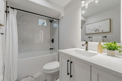 64 Doverview Place Se, Calgary, AB 
