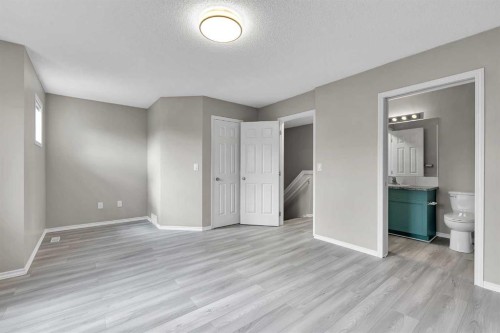 86 Country Village Gate Ne, Calgary, AB 