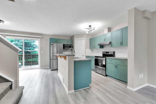 86 Country Village Gate Ne, Calgary, AB 