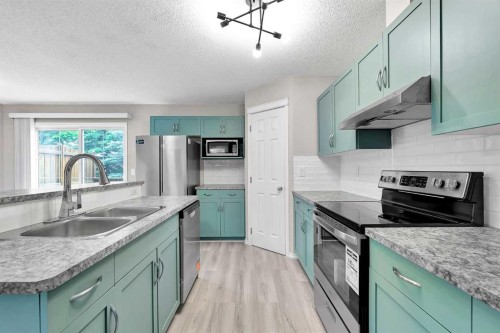 86 Country Village Gate Ne, Calgary, AB 