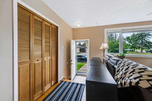 1012 Raynard Crescent Se, Calgary, AB 