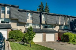 431 Brae Glen Crescent SW Calgary, AB T2W 1B6