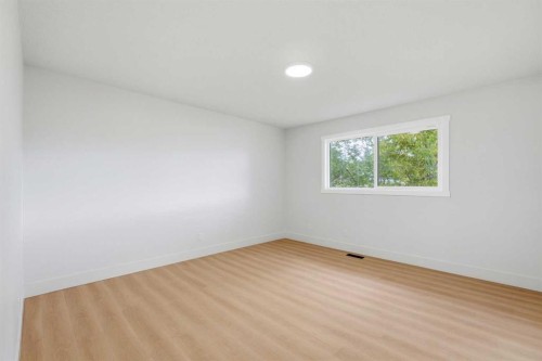 724 55 Street Se, Calgary, AB 