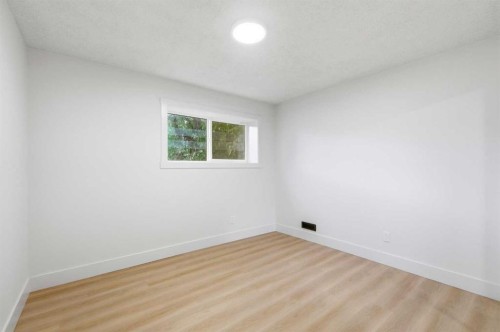 724 55 Street Se, Calgary, AB 