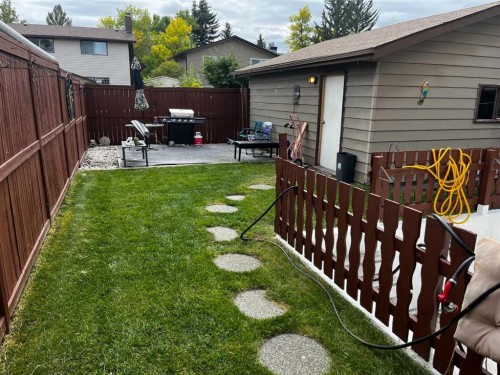 1003 Berkley Drive Nw, Calgary, AB 