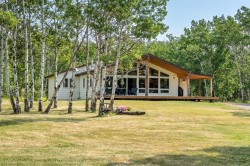 208012 370 Avenue WESTRural Foothills County, AB T0L 2A0
