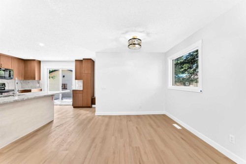 55 Mckinley Way Se, Calgary, AB 