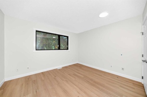 55 Mckinley Way Se, Calgary, AB 