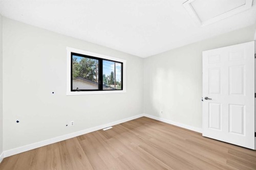 55 Mckinley Way Se, Calgary, AB 