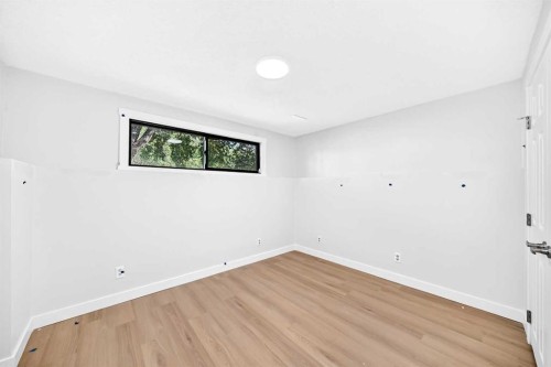 55 Mckinley Way Se, Calgary, AB 