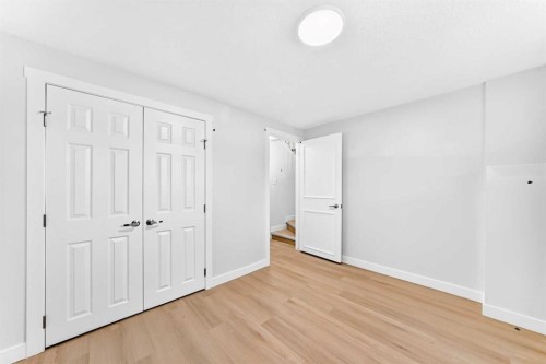 55 Mckinley Way Se, Calgary, AB 