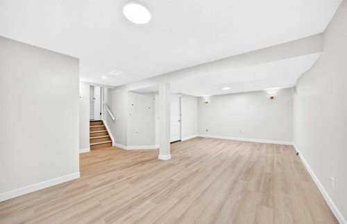 55 Mckinley Way Se, Calgary, AB 