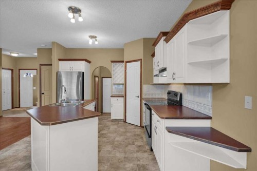 6 Hidden Valley Gardens Nw, Calgary, AB 