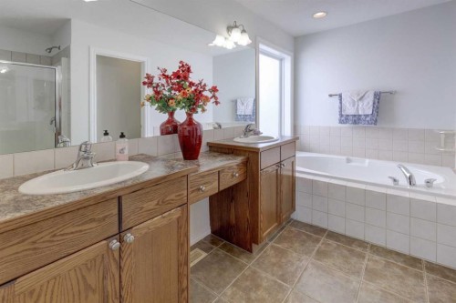 27 Rockyspring Gate Nw, Calgary, AB 