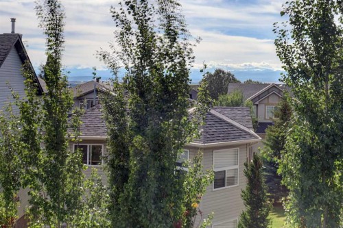 27 Rockyspring Gate Nw, Calgary, AB 