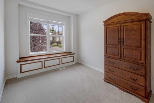 27 Rockyspring Gate Nw, Calgary, AB 