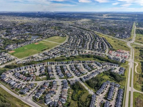 27 Rockyspring Gate Nw, Calgary, AB 