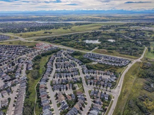 27 Rockyspring Gate Nw, Calgary, AB 
