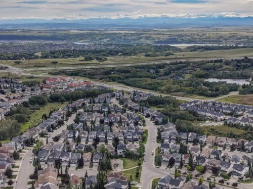 27 Rockyspring Gate Nw, Calgary, AB 