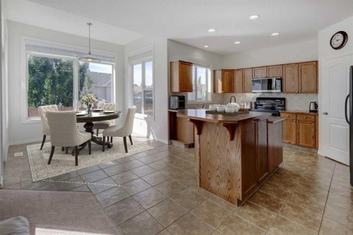 27 Rockyspring Gate Nw, Calgary, AB 