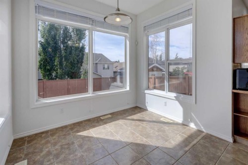 27 Rockyspring Gate Nw, Calgary, AB 