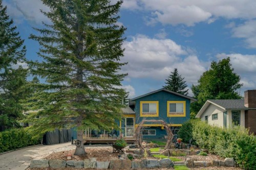 155 Brookgreen Drive Sw, Calgary, AB 