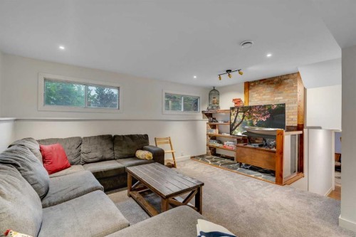 155 Brookgreen Drive Sw, Calgary, AB 