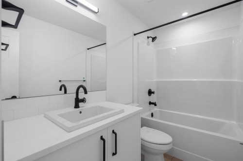 82 Rangeview Path Se, Calgary, AB 