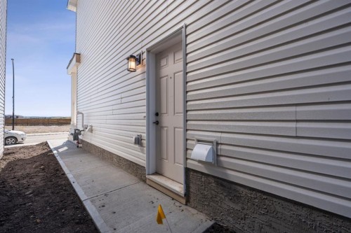 82 Rangeview Path Se, Calgary, AB 