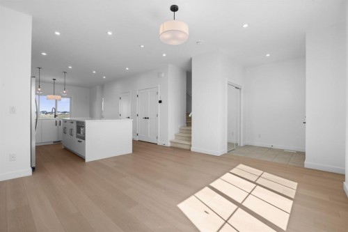 82 Rangeview Path Se, Calgary, AB 