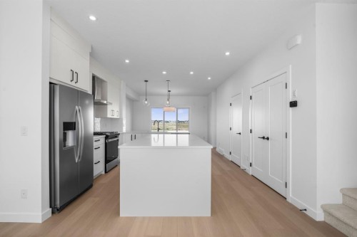 82 Rangeview Path Se, Calgary, AB 