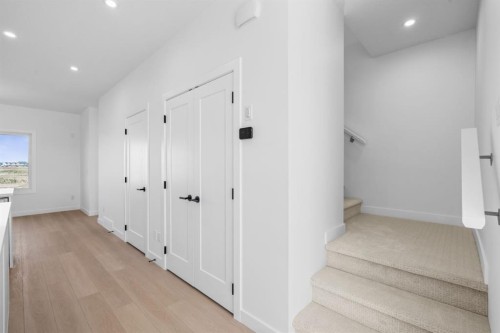 82 Rangeview Path Se, Calgary, AB 