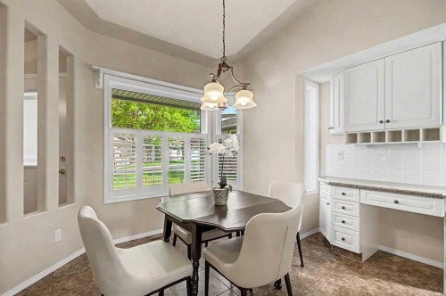 26 Mt Mckenzie Villas Se, Calgary, AB 