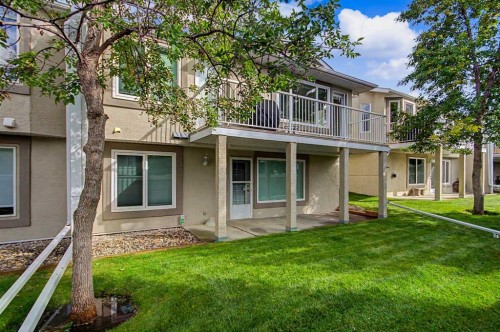 26 Mt Mckenzie Villas Se, Calgary, AB 