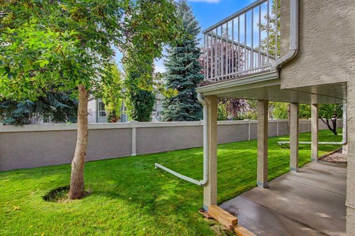 26 Mt Mckenzie Villas Se, Calgary, AB 