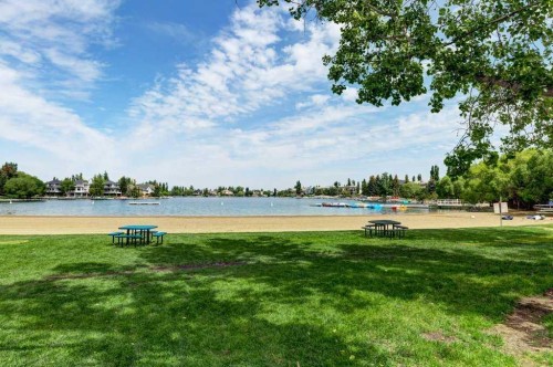 26 Mt Mckenzie Villas Se, Calgary, AB 