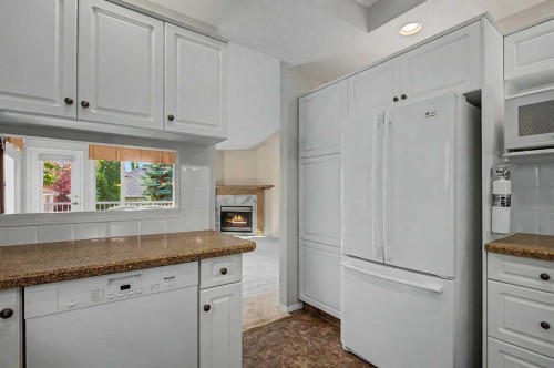 26 Mt Mckenzie Villas Se, Calgary, AB 