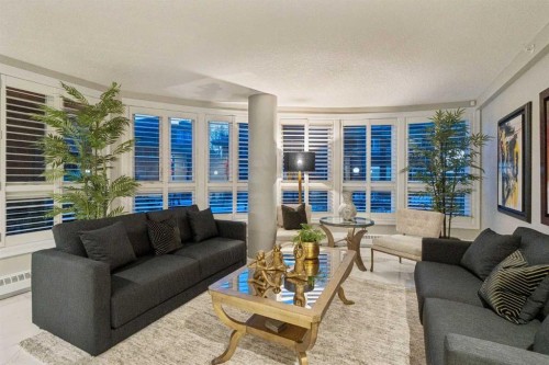 8203-400 Eau Claire Avenue Sw, Calgary, AB - Indoor Photo Showing Living Room