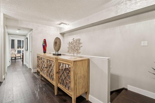 8203-400 Eau Claire Avenue Sw, Calgary, AB - Indoor