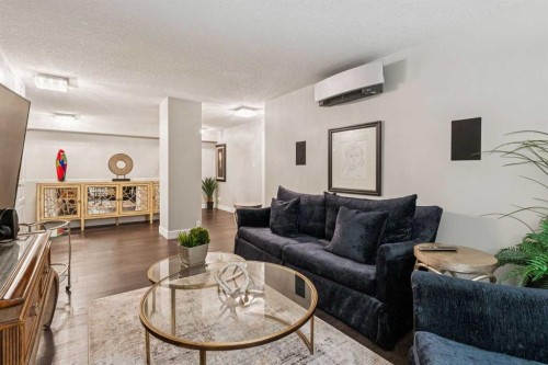 8203-400 Eau Claire Avenue Sw, Calgary, AB - Indoor Photo Showing Laundry Room