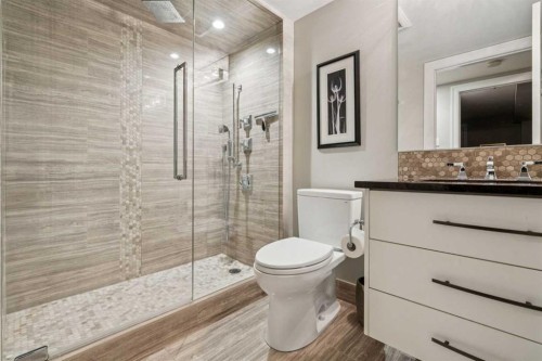 8203-400 Eau Claire Avenue Sw, Calgary, AB - Indoor Photo Showing Bathroom